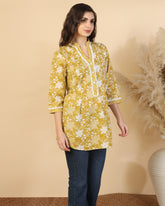 Women Floral Print Pure Cotton Straight Top