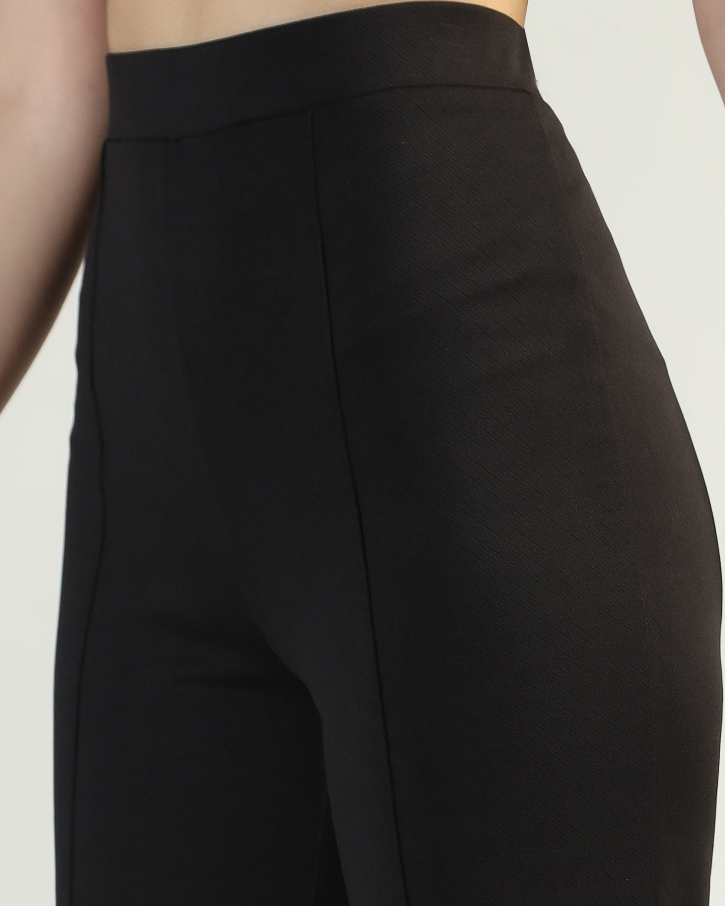 Women Straight Fit Pleated Cargo Pants