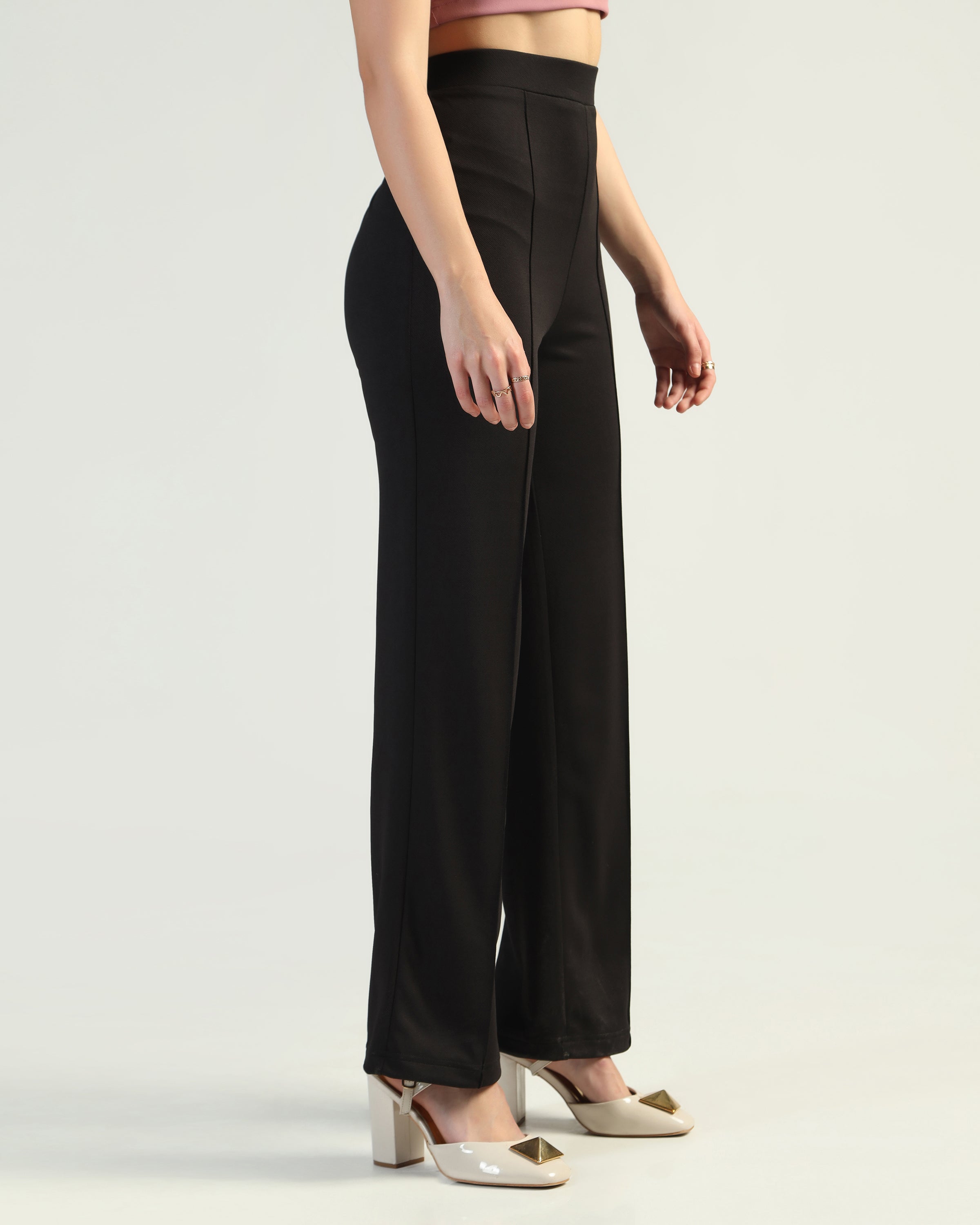 Women Straight Fit Pleated Cargo Pants