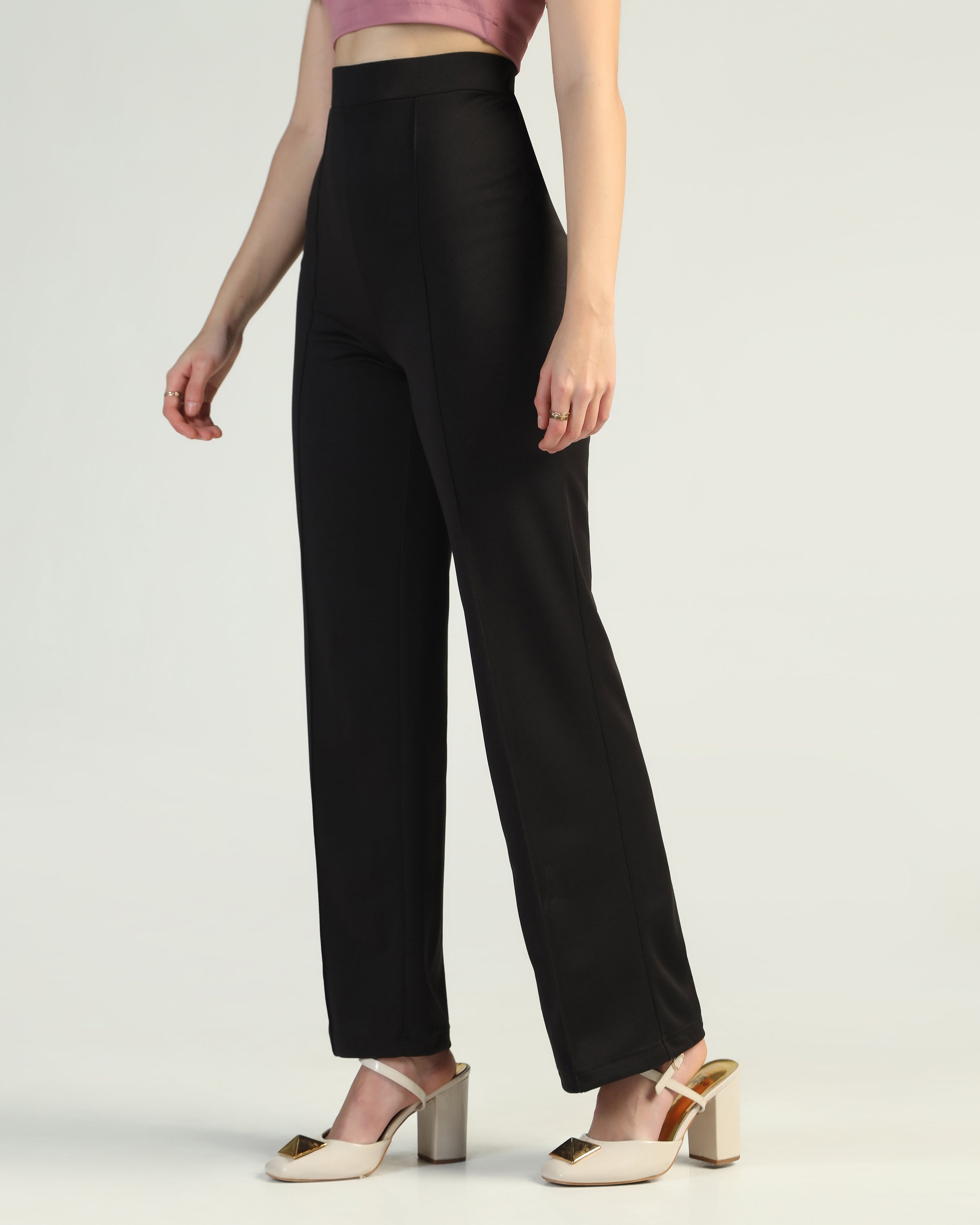Women Straight Fit Pleated Cargo Pants