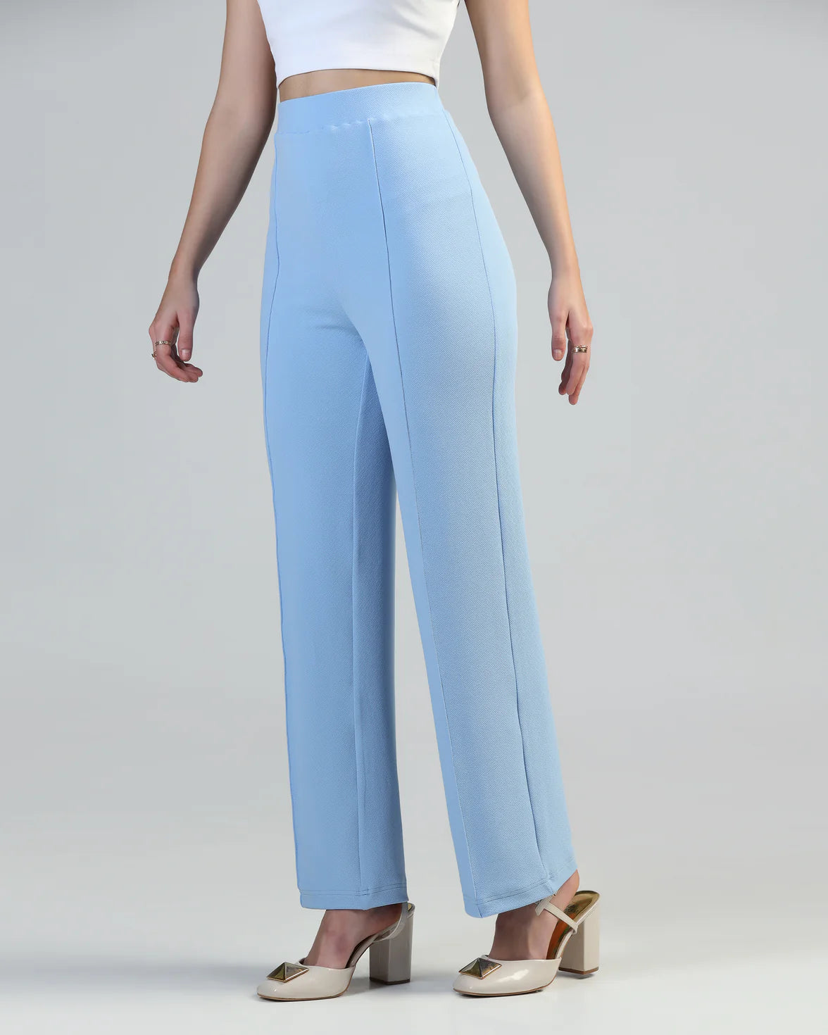 Women Straight Fit Pleated Cargo Pants