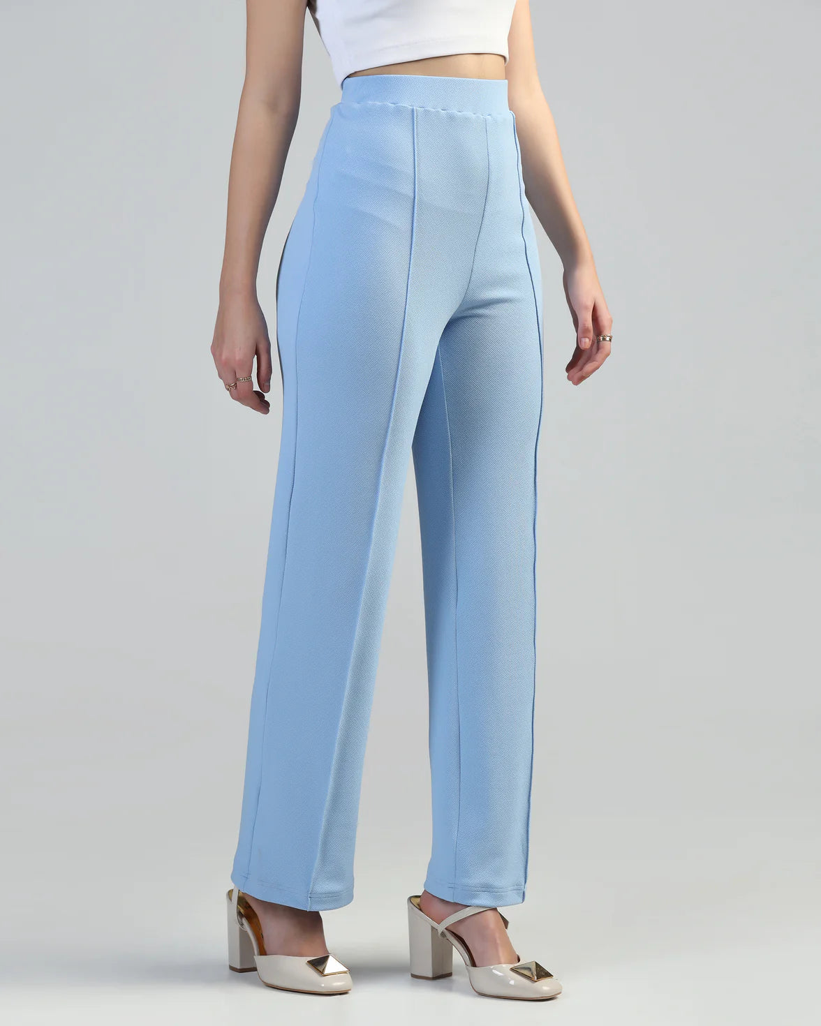 Women Straight Fit Pleated Cargo Pants