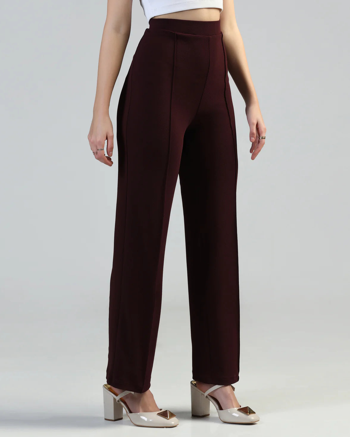Women Straight Fit Pleated Cargo Pants