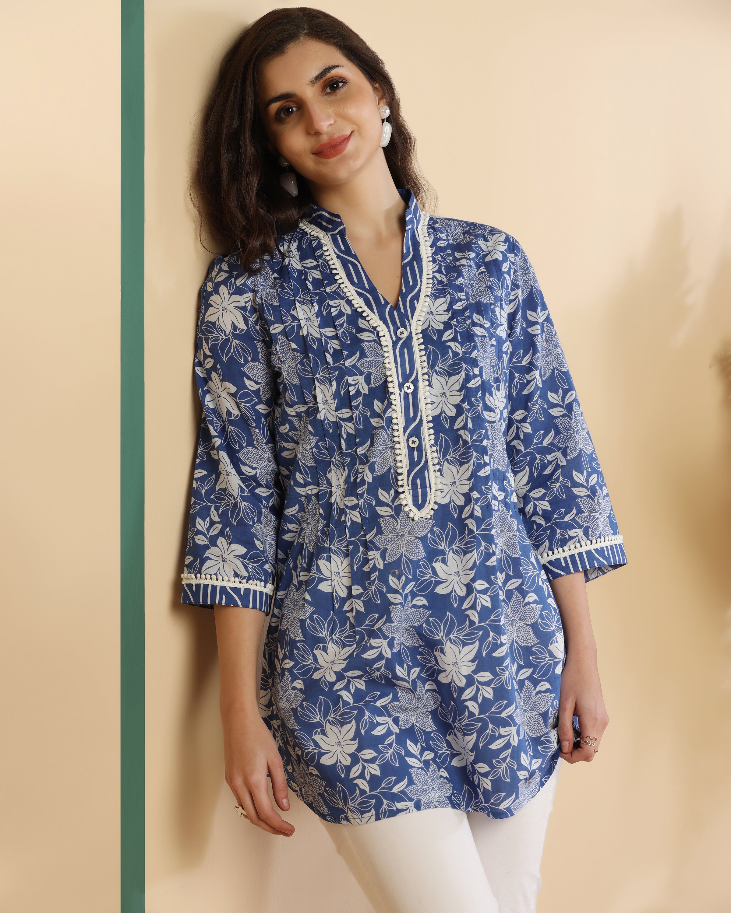 Women Floral Print Pure Cotton Straight Top