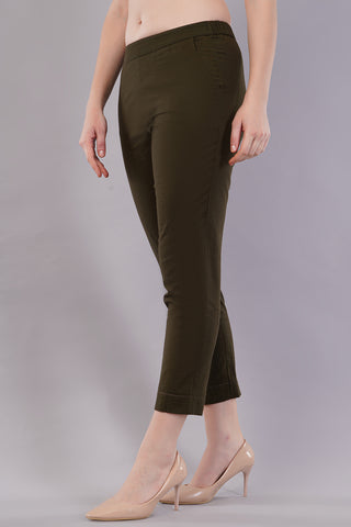 Flat-Front Slim Fit Pants with Insert Pockets